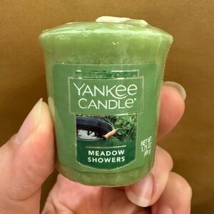 2 Pack Yankee Candle Votive Meadow Showers